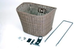 Kurv For Brun Flet Med Beslag